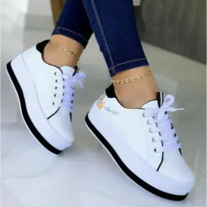 Vanilashoe Women'S Fashion Round Toe Thick Sole Shallow Lace-Up Casual Sneakers