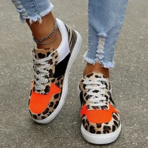 Vanilashoe Fashionable Round Toe Lace-Up Sneakers